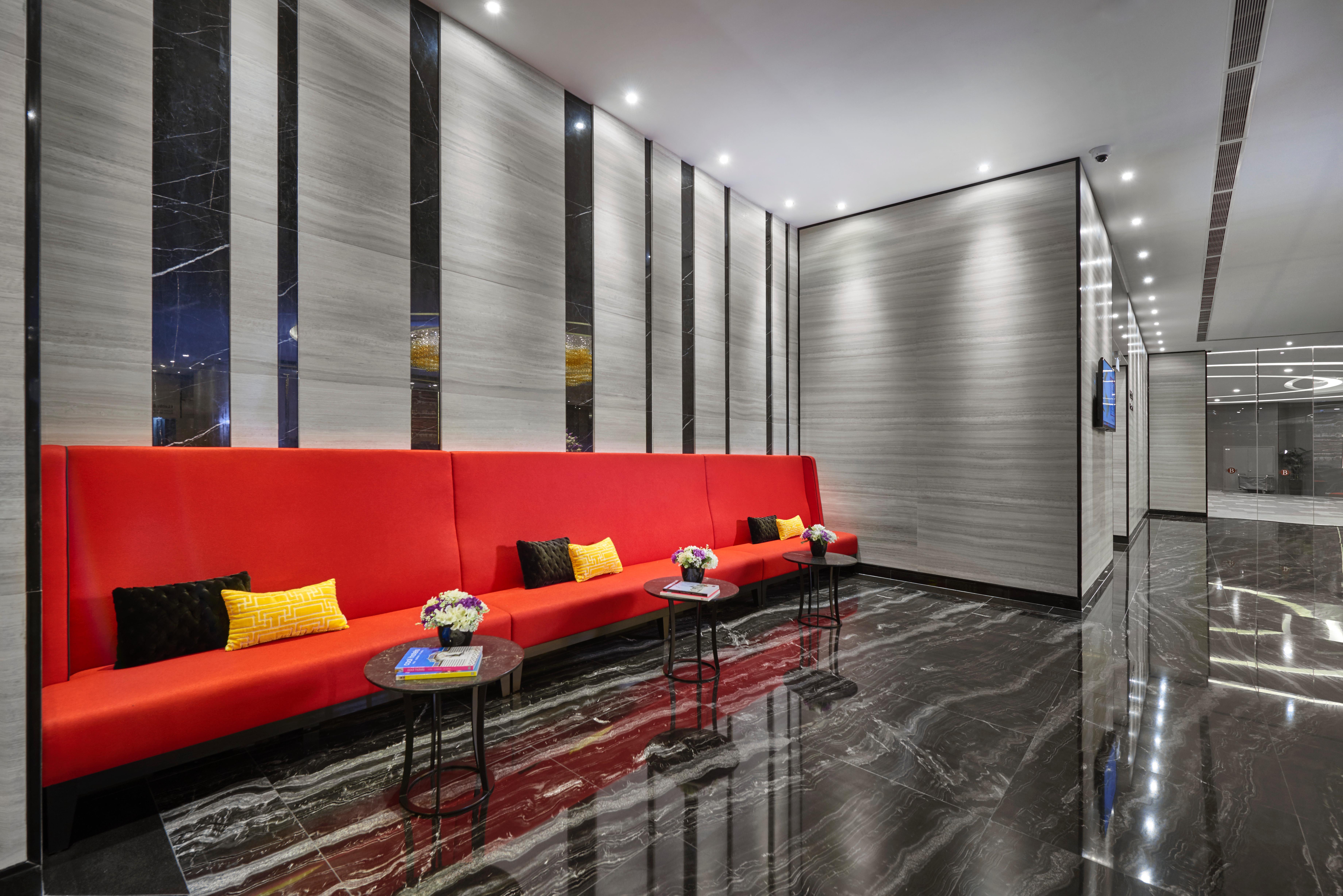 Boss Hotel 4*