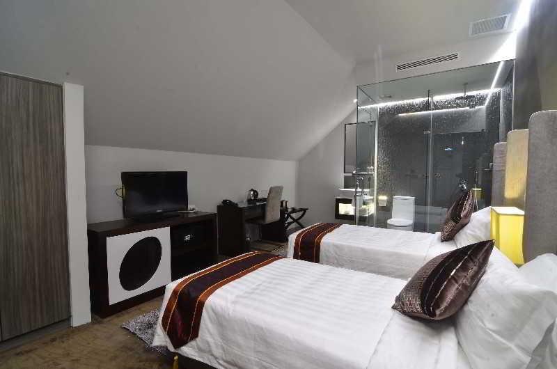 Bliss Hotel Singapore
