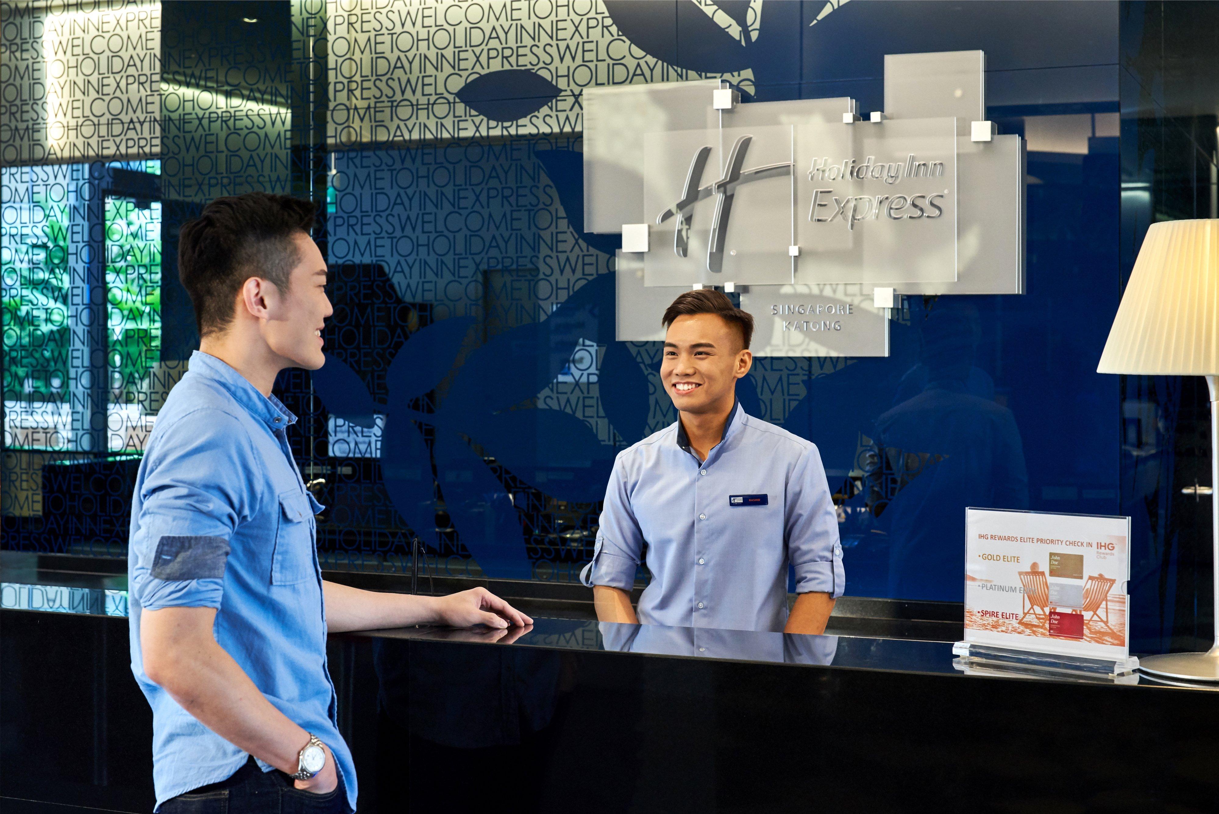 Express Katong By Ihg Hotel 4*