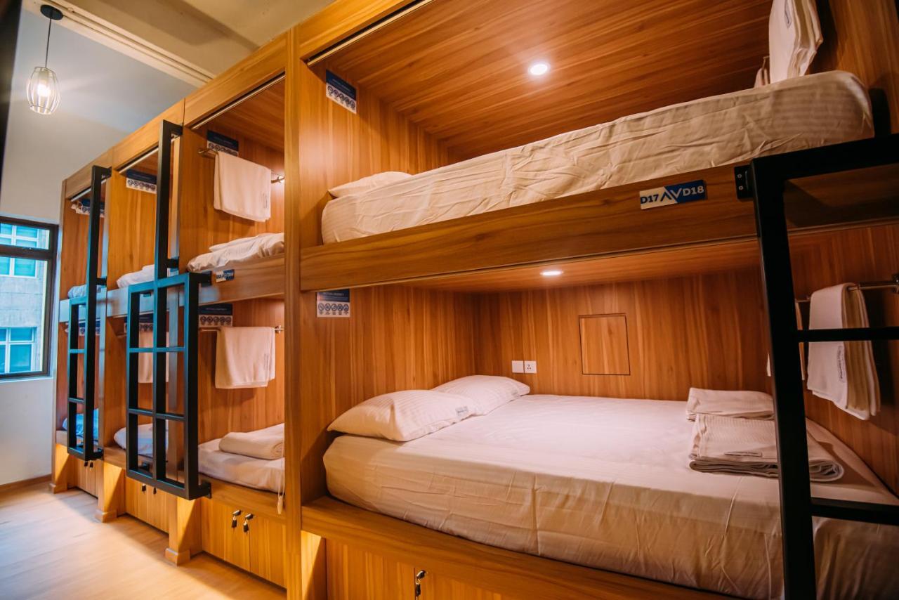 Bluewaters Pods 38 Hongkong St Asrama