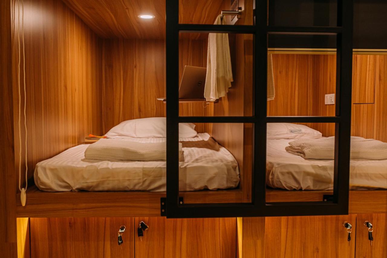 Asrama Bluewaters Pods 38 Hongkong St