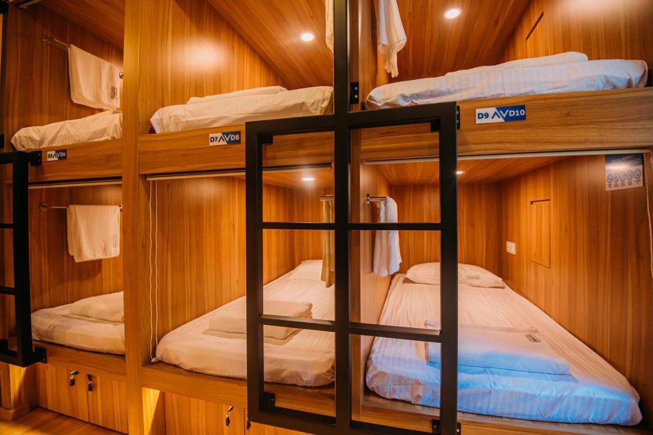Bluewaters Pods 38 Hongkong St Asrama *