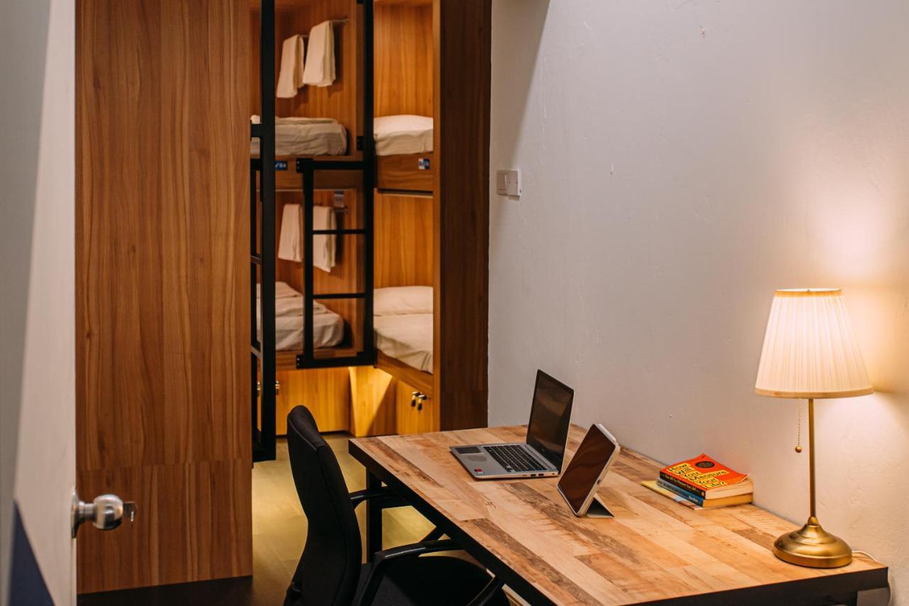 Asrama Bluewaters Pods 38 Hongkong St *