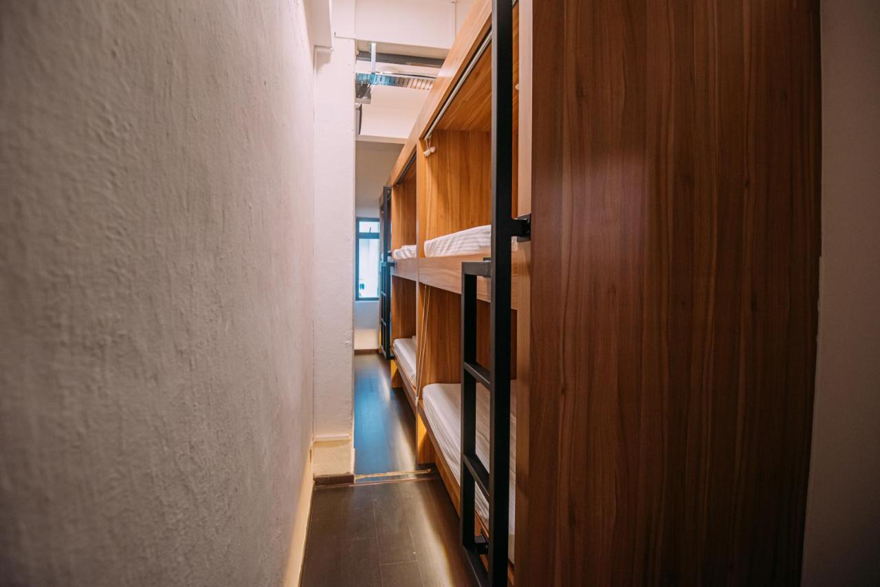 Asrama Bluewaters Pods 38 Hongkong St *