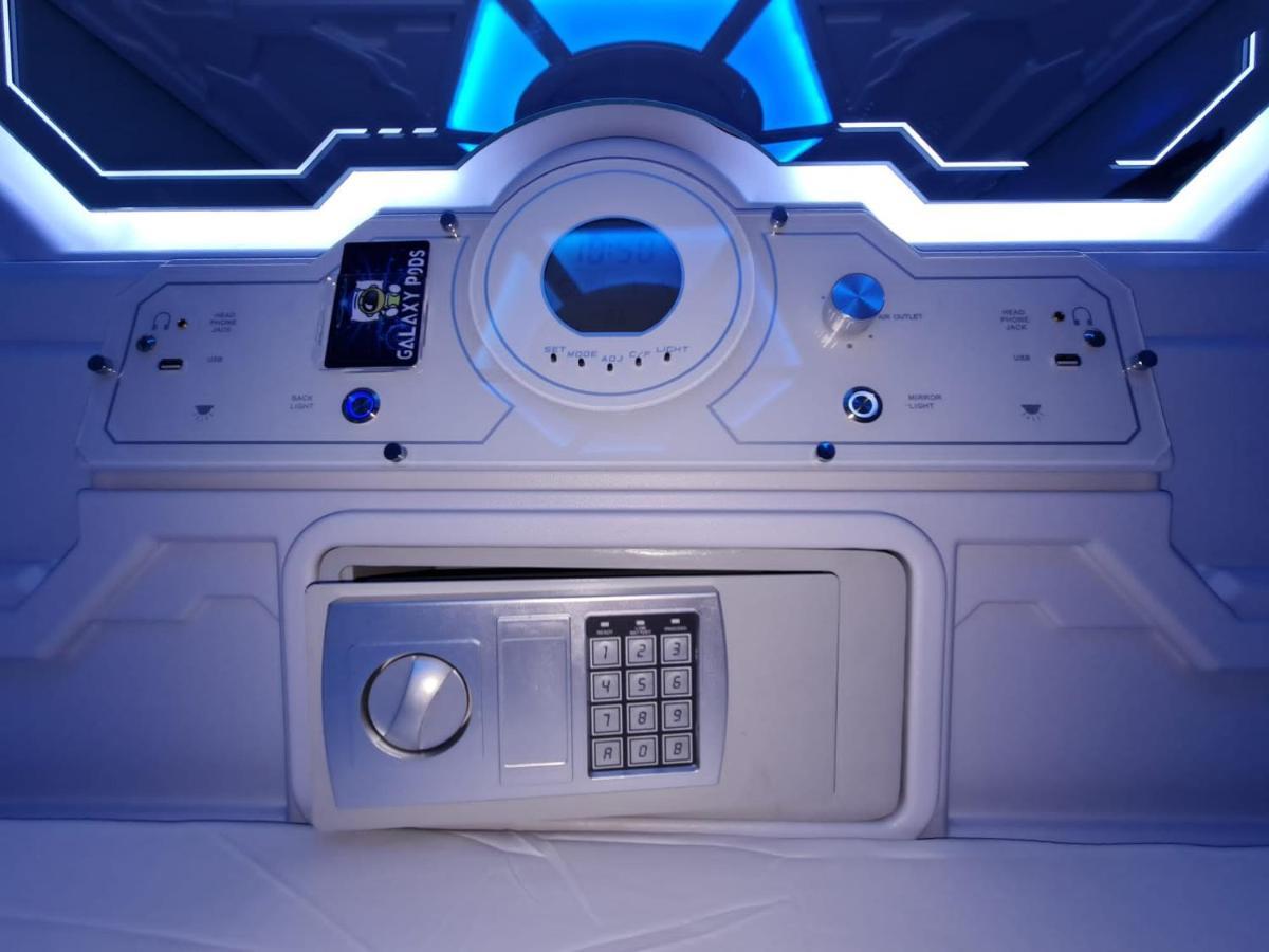 Galaxy Pods Capsule Boat Quay Capsule hotel