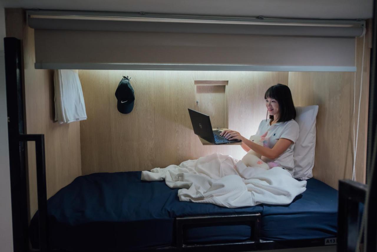Bluewaters Pods @ Bugis Hostel