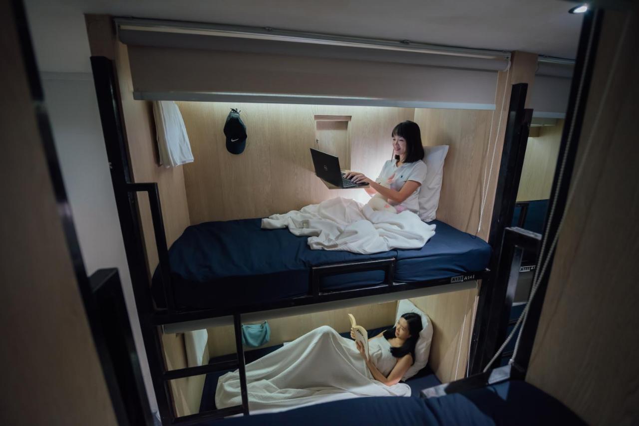 Hostel Bluewaters Pods @ Bugis Singapore
