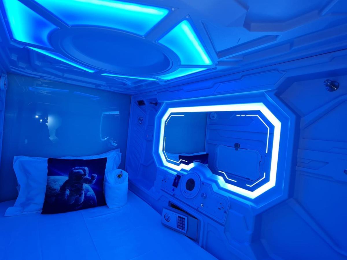 Galaxy Pods Capsule Boat Quay