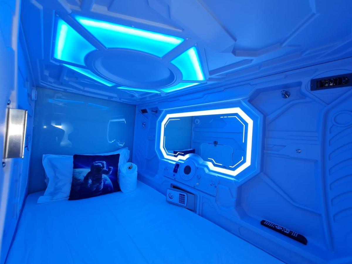 Galaxy Pods Capsule Boat Quay