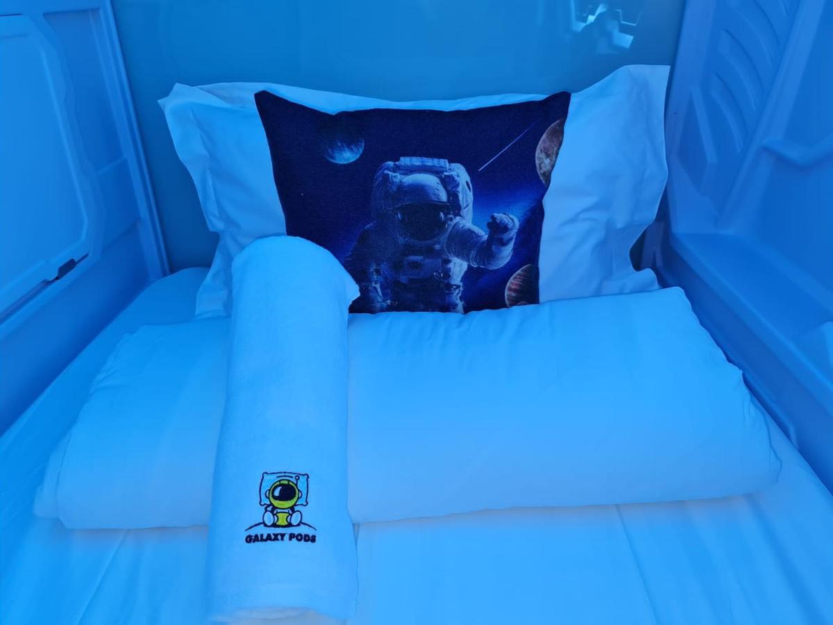 Galaxy Pods Capsule Boat Quay Singapore