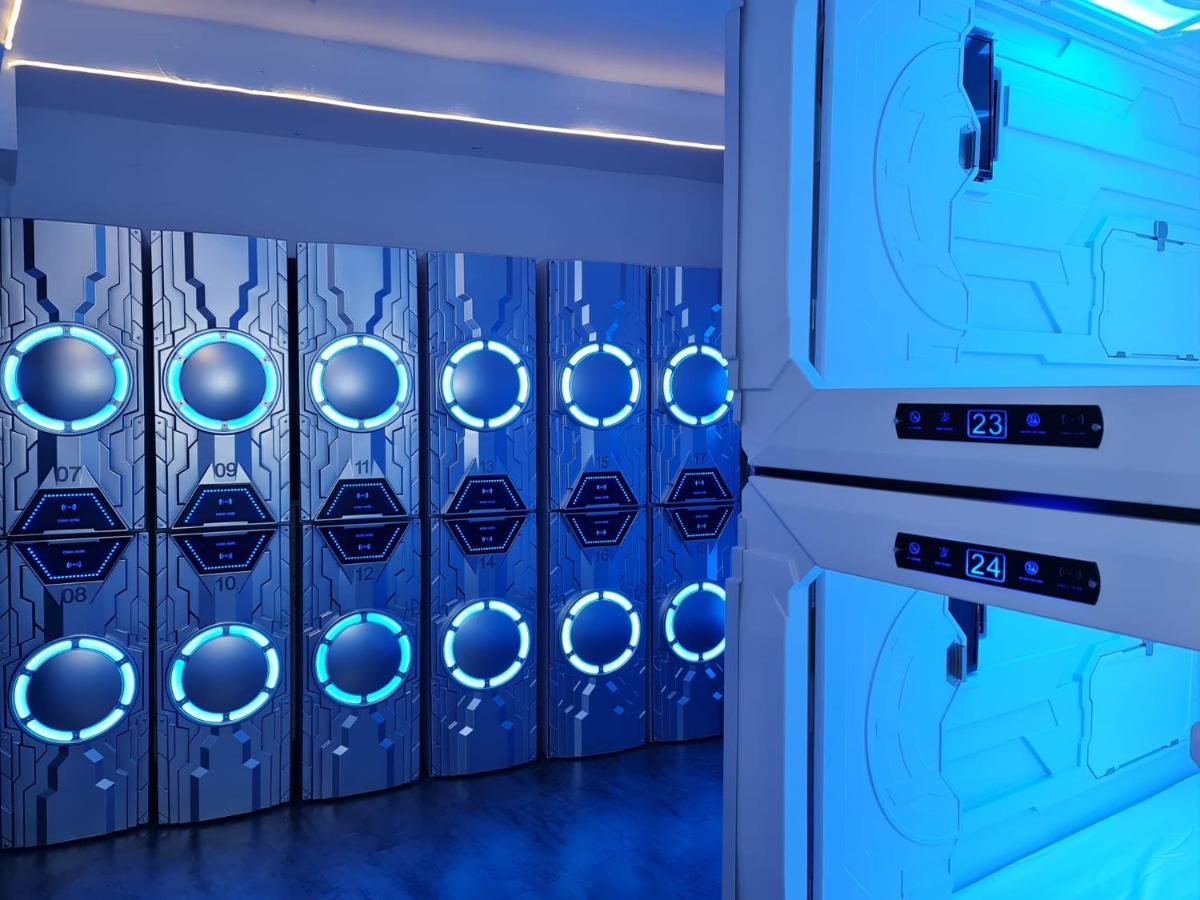 Galaxy Pods Capsule Boat Quay