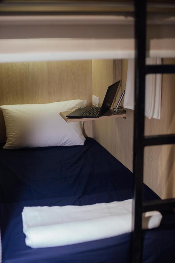 Hostel Bluewaters Pods @ Bugis Singapore