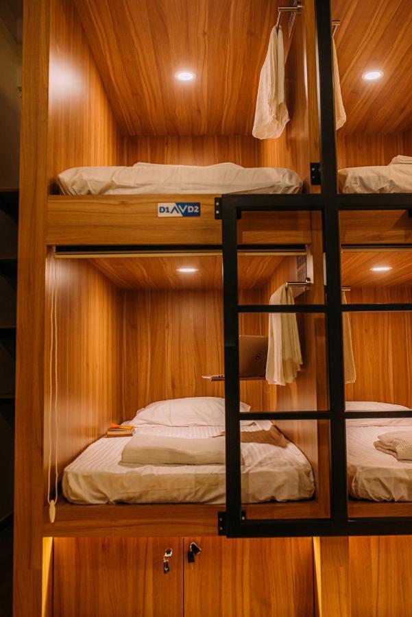 Bluewaters Pods 38 Hongkong St Asrama