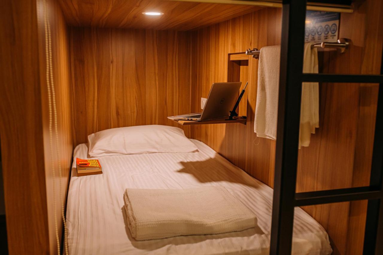Bluewaters Pods 38 Hongkong St Asrama *