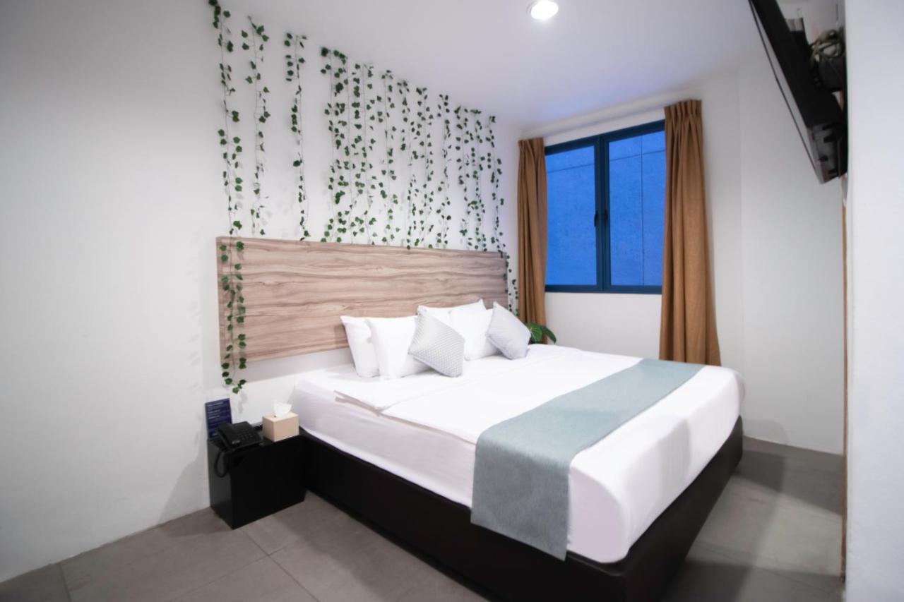 Victoria A Nuve Group Collection Singapore