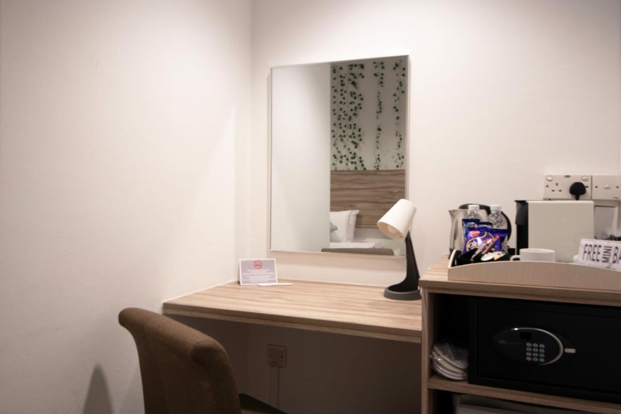 Victoria A Nuve Group Collection 3* Singapore