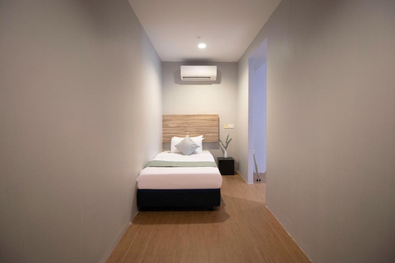 Victoria A Nuve Group Collection 3* Singapore