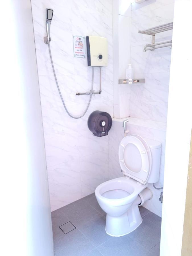 Capsule hotel Wink At Upper Cross Street Singapore
