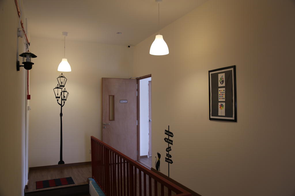 Lah Hostel *