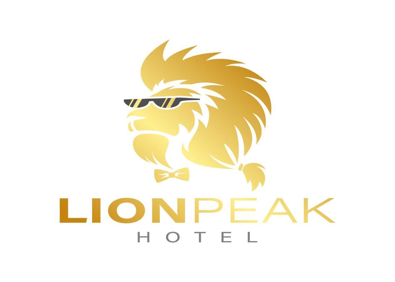 Lion Peak Hamilton