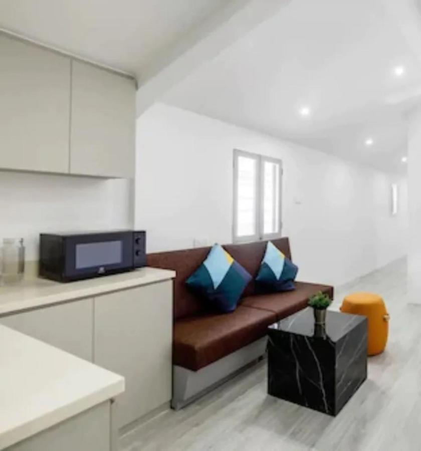 Capsule hotel Circular House