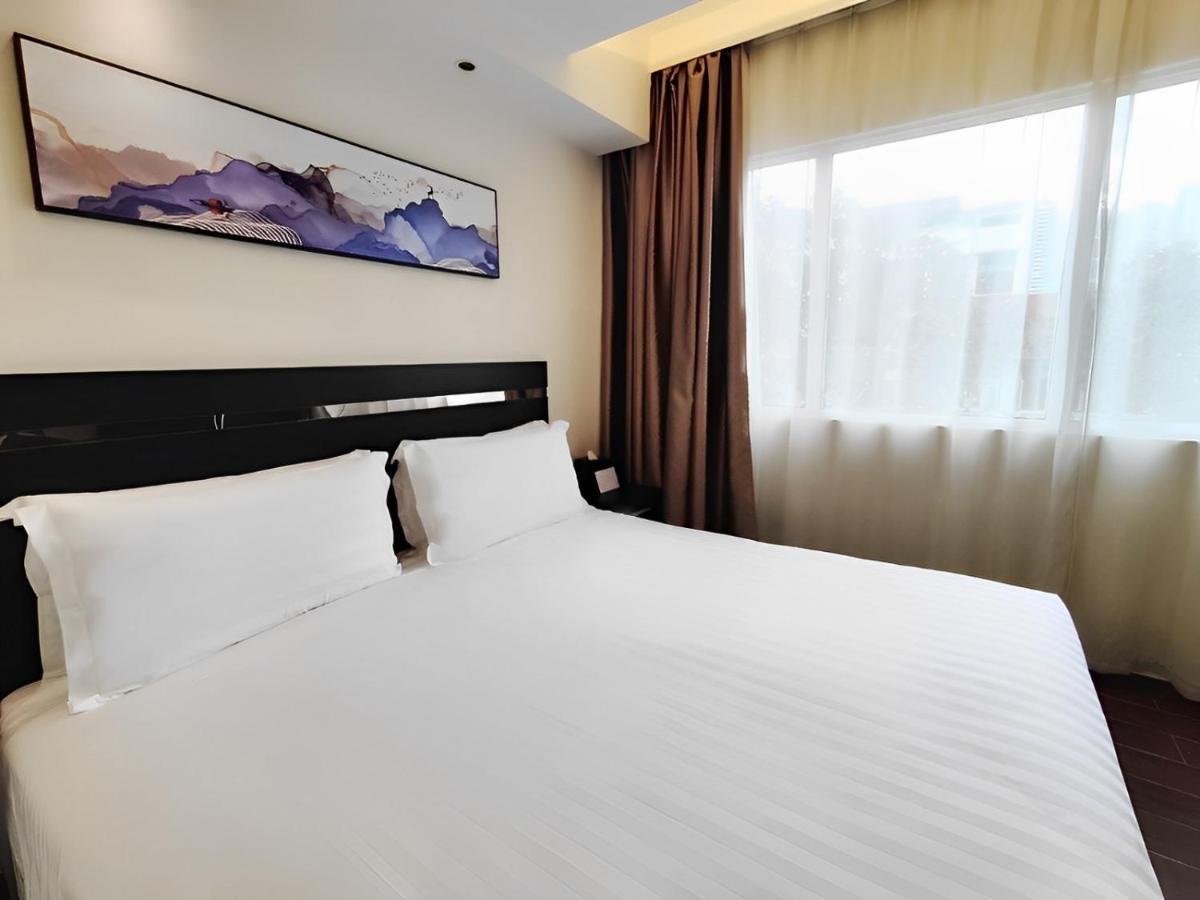 Link Hotel 4*