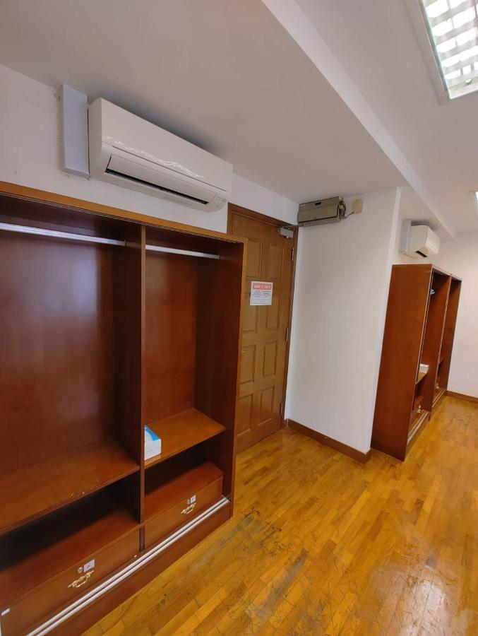 Capsule hotel Wink At Upper Cross Street Singapore
