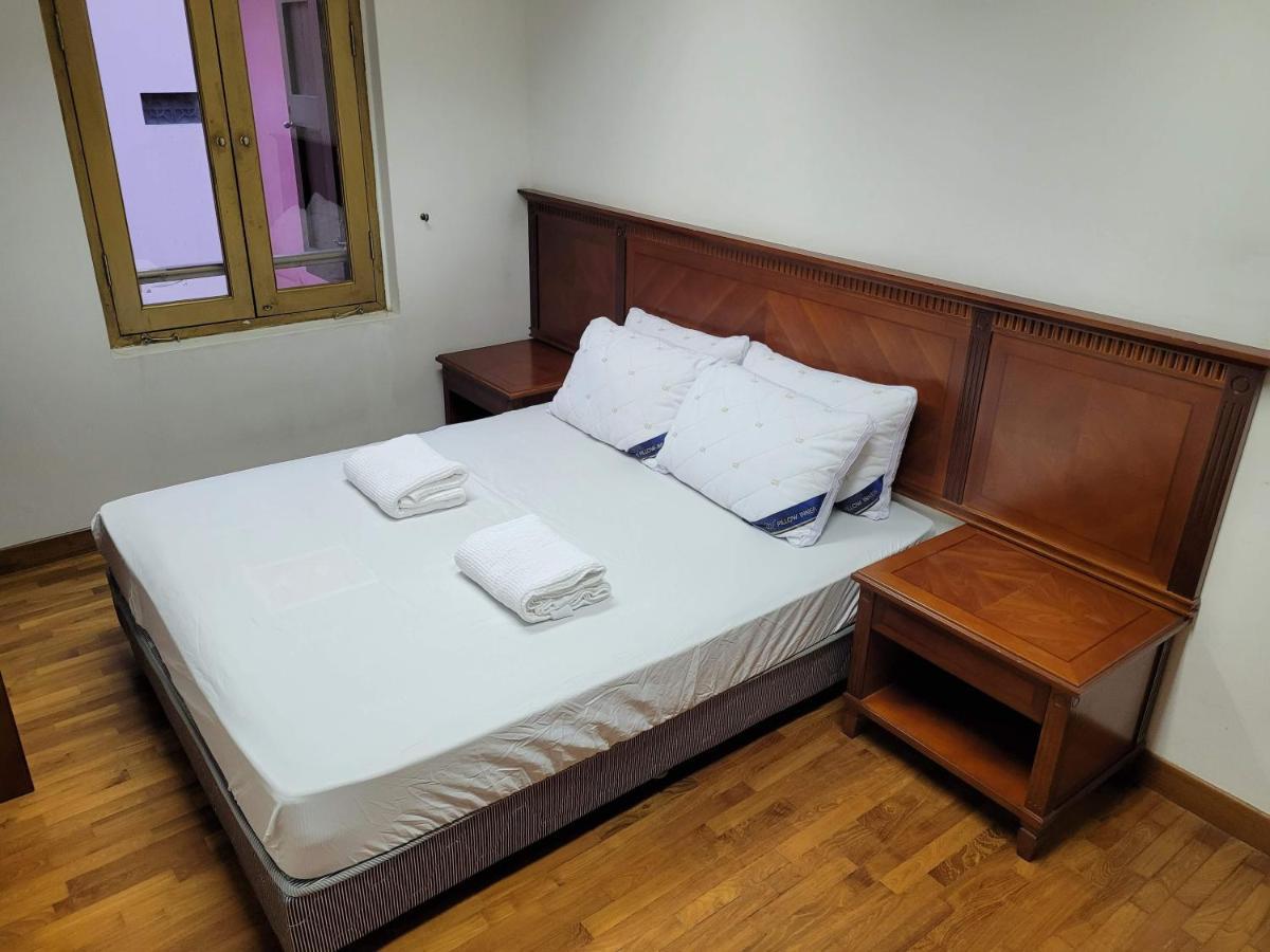 Capsule hotel Wink At Upper Cross Street 2*