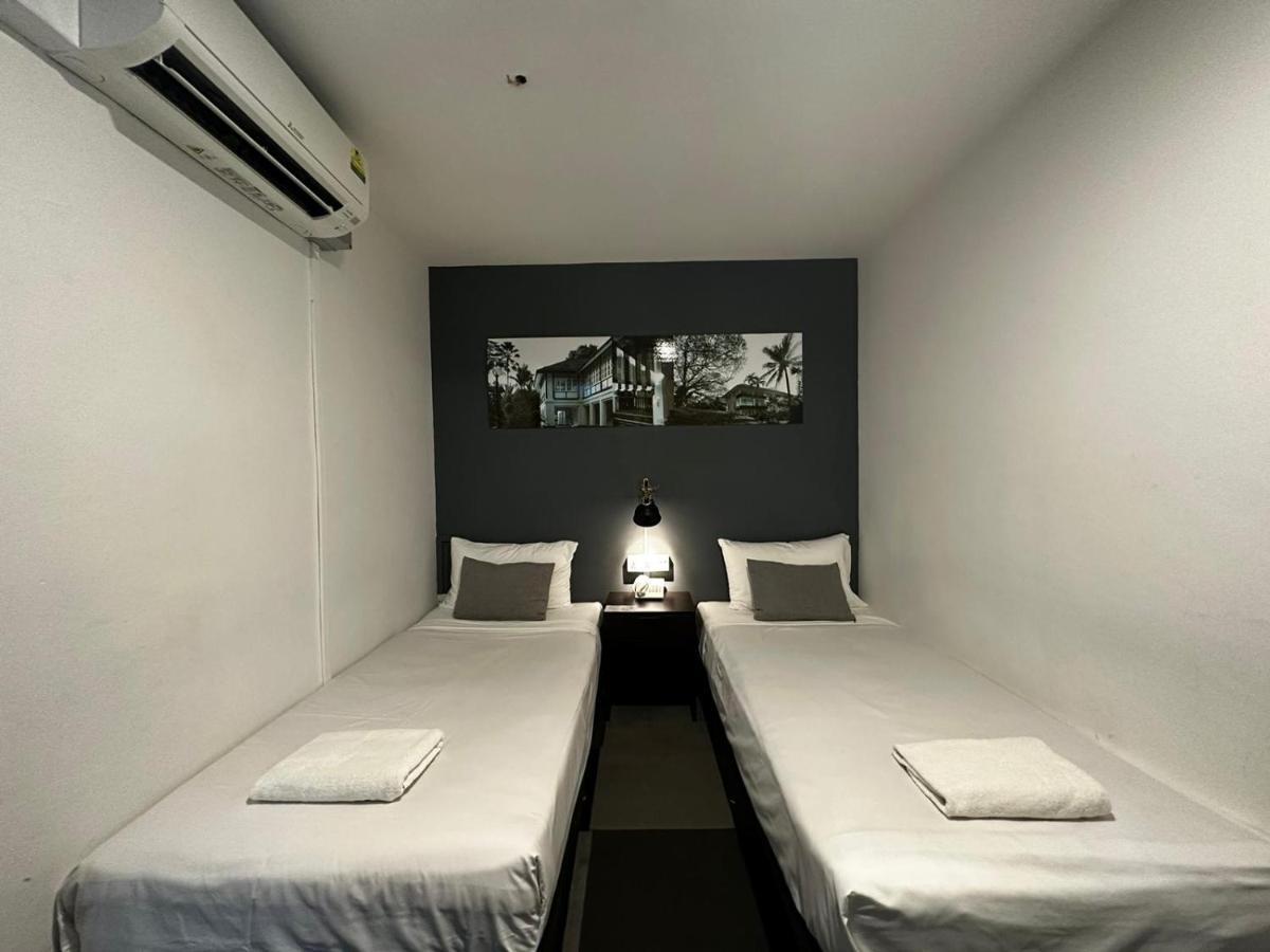 Check-Inn At Little India Hotel 3*