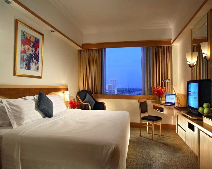 Furama City Centre Hotel 4*