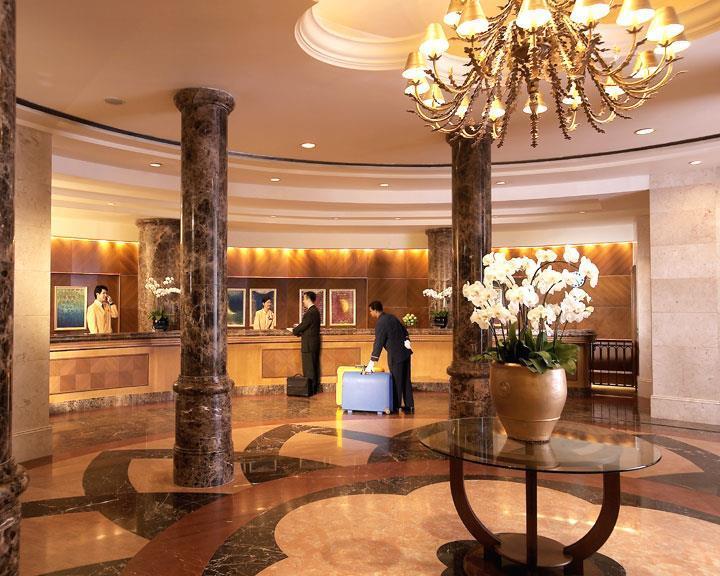 Hotel Furama Riverfront 4*