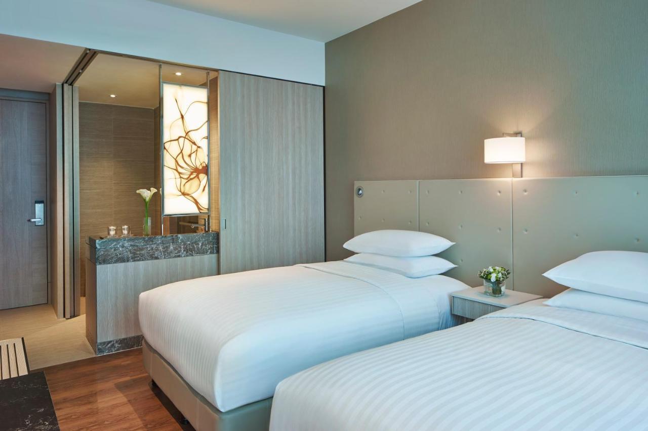 Hotel Courtyard By Marriott Novena 4*