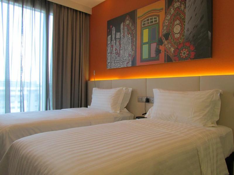 Mercure Bugis 4*