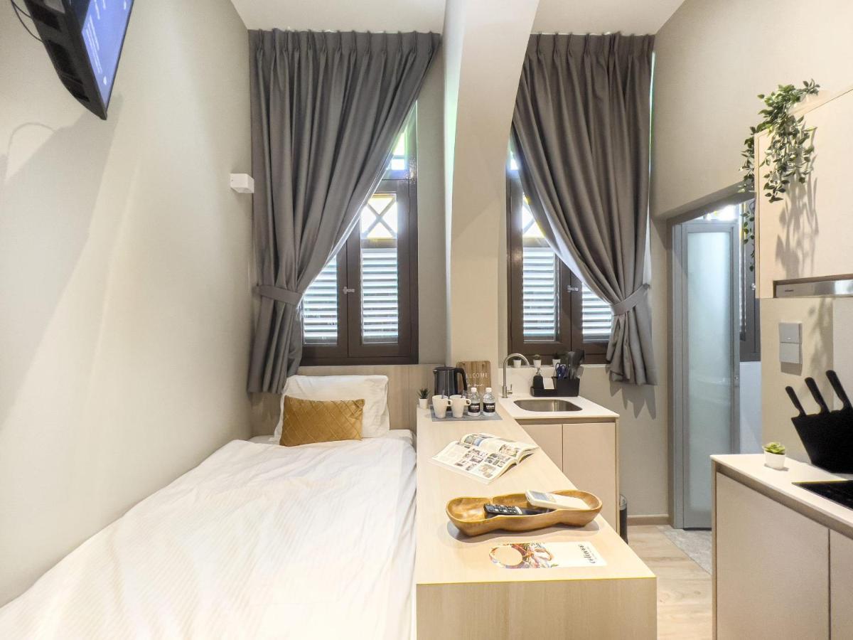 Coliwoo Gayworld - Coliving Hotel Singapura