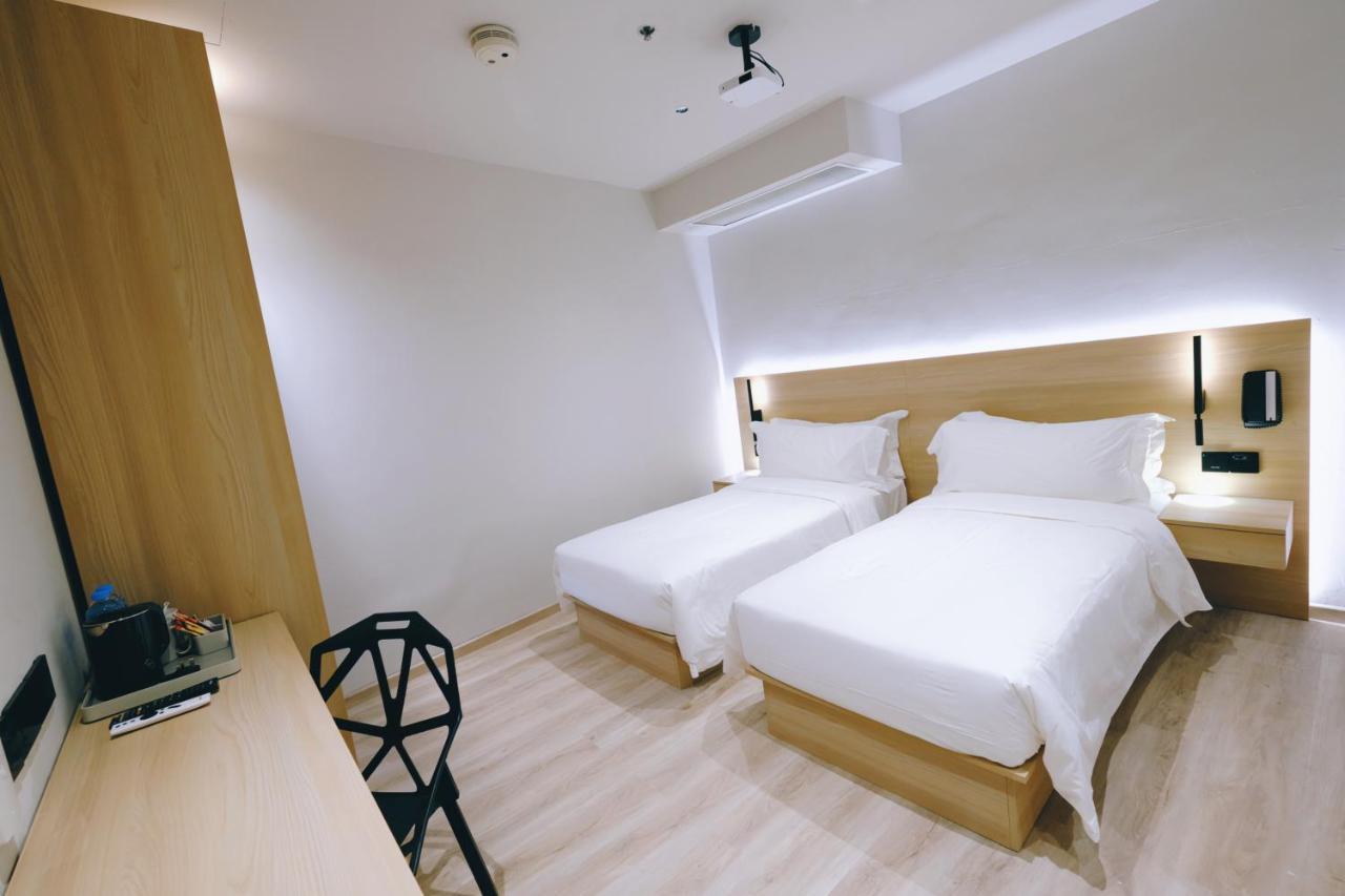 Rest Bugis Hotel