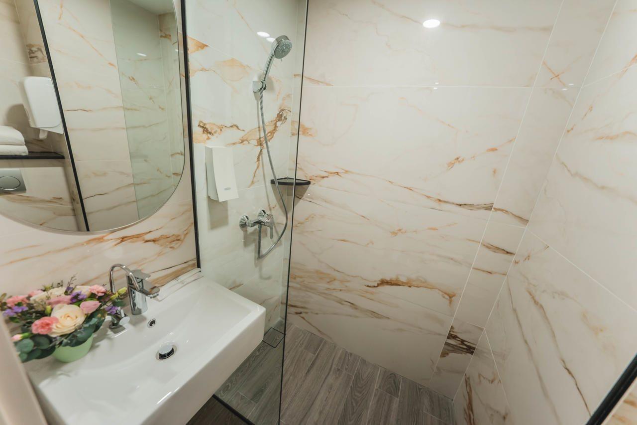 Hotel 81 Premier Princess Singapura