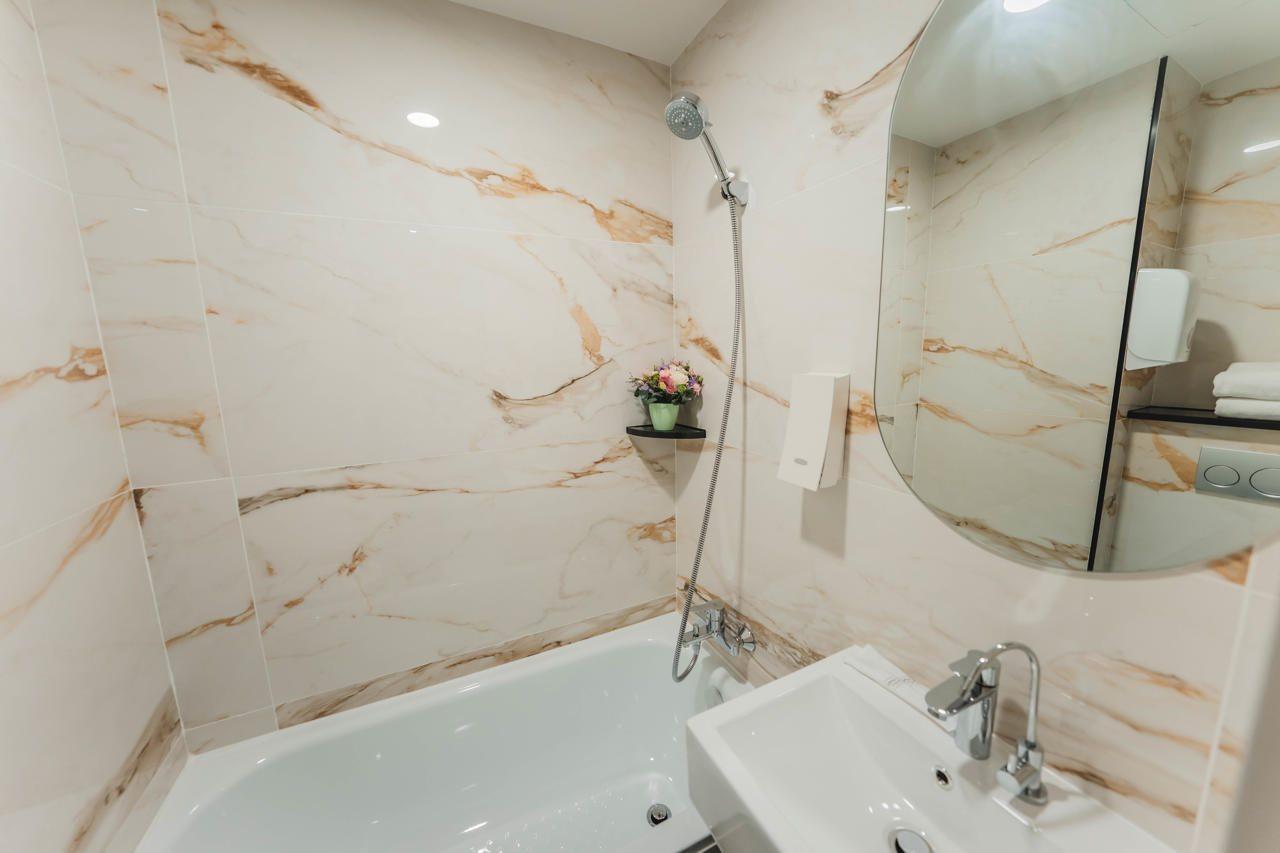 Hotel 81 Premier Princess Singapura