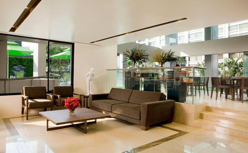 Aparthotel Novotel Living Orchard 4*
