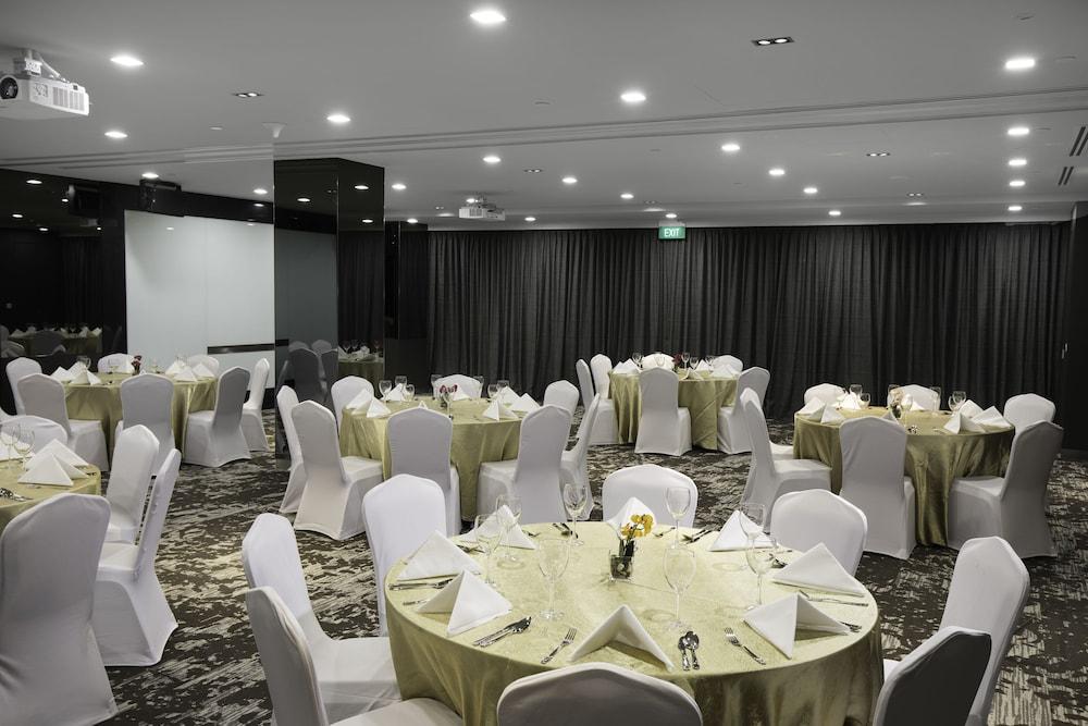 Park Avenue Rochester Singapore