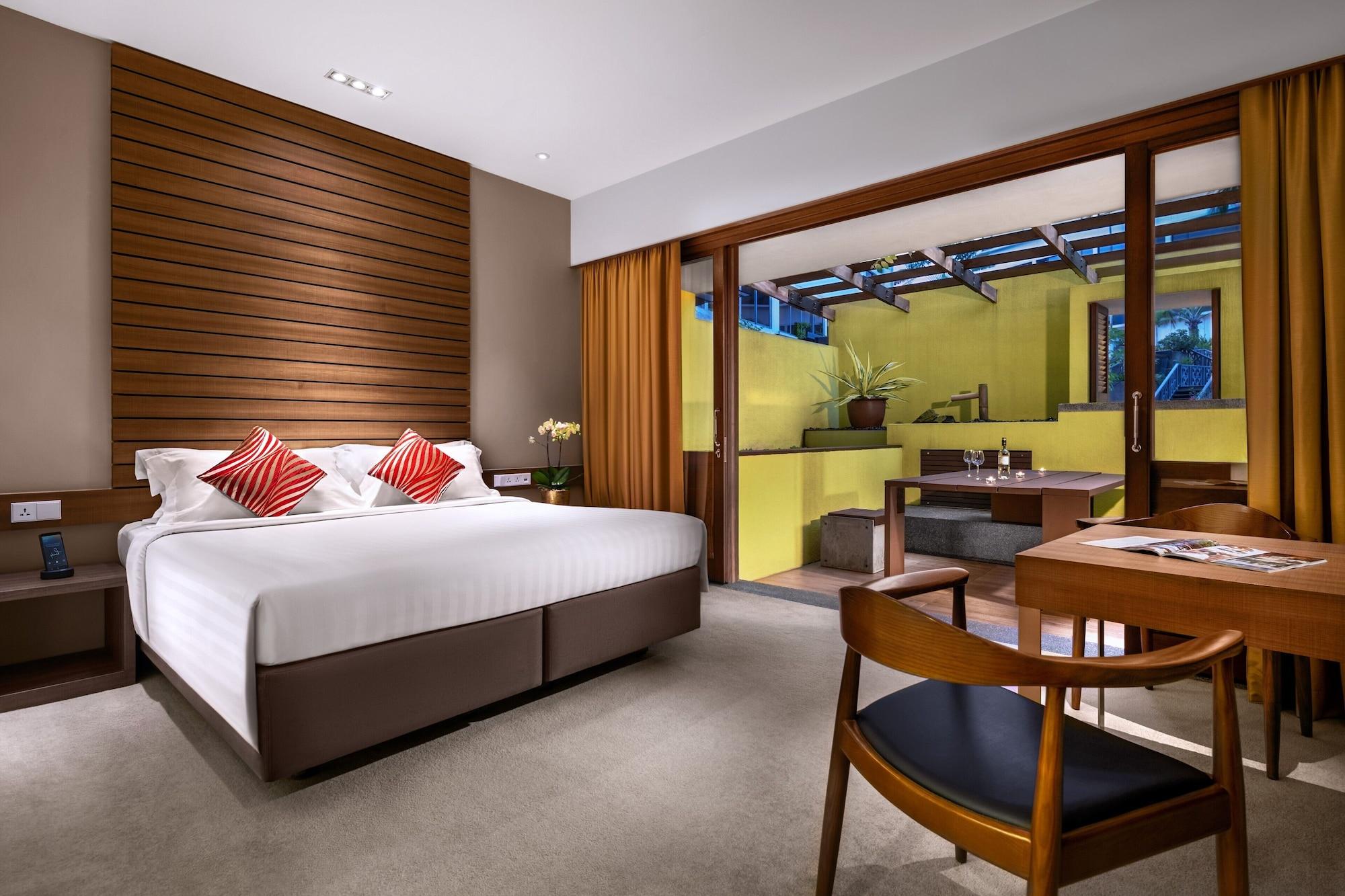 Hotel Furama Riverfront
