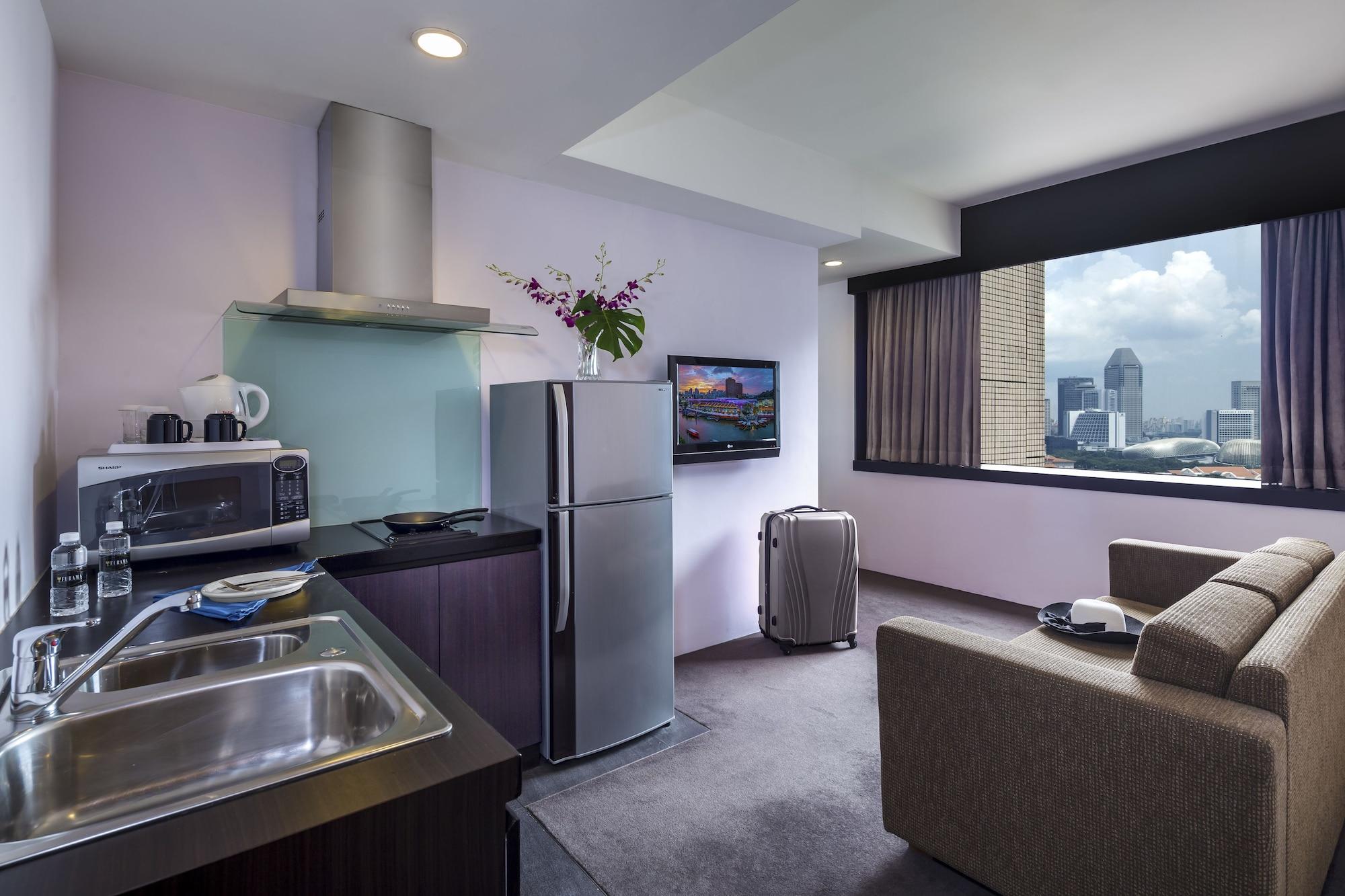 Hotel Furama City Centre 4*