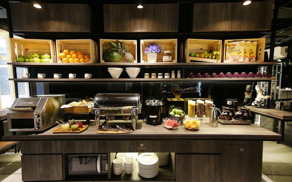 Cube Boutique Capsule Hotel Singapore