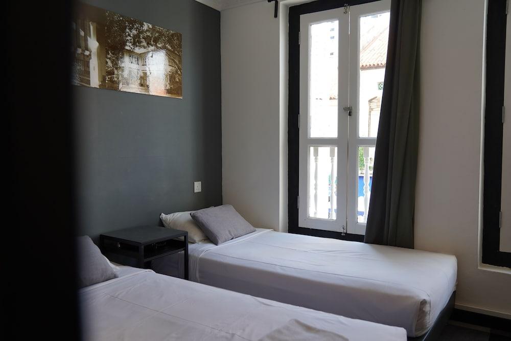 Check-Inn At Little India Hotel 3*