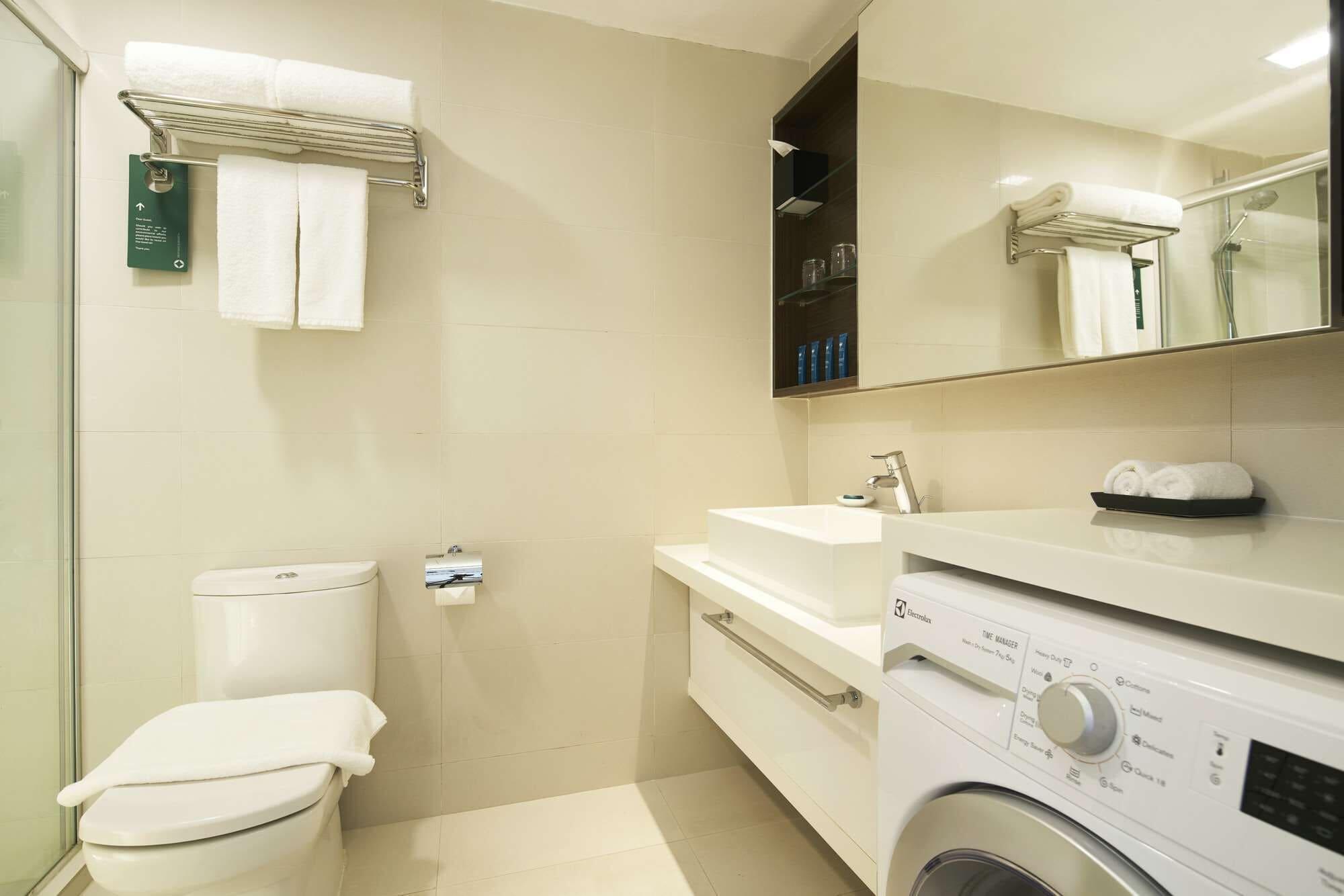 Parkroyal Serviced Aparthotel 4*