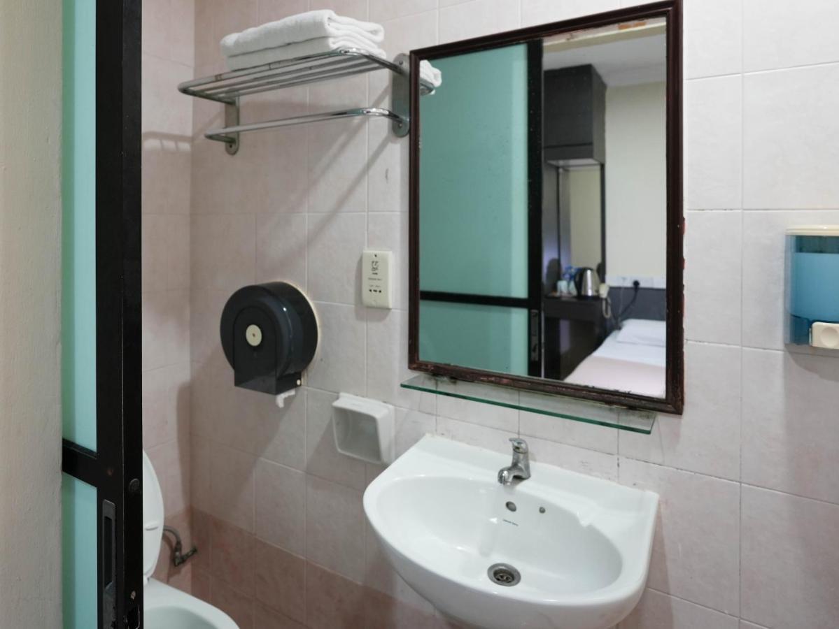 Hotel Amrise Singapore