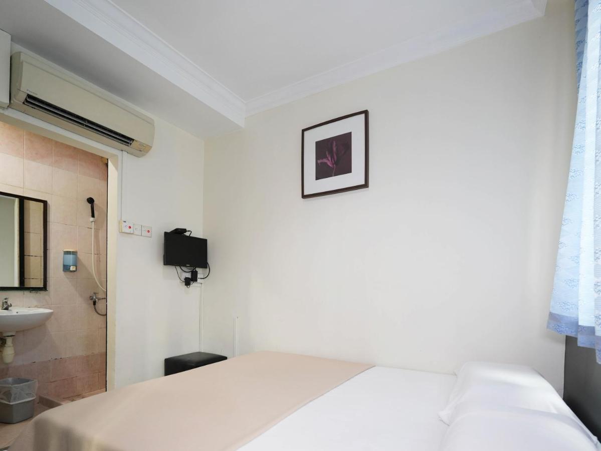 Amrise Hotel 3*