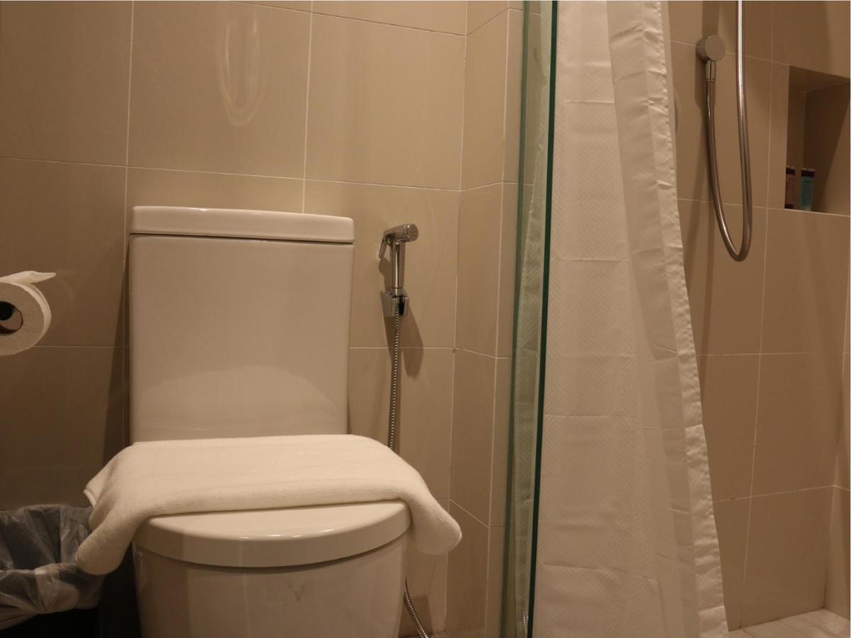 Aqueen Prestige Jalan Besar 4* Singapore