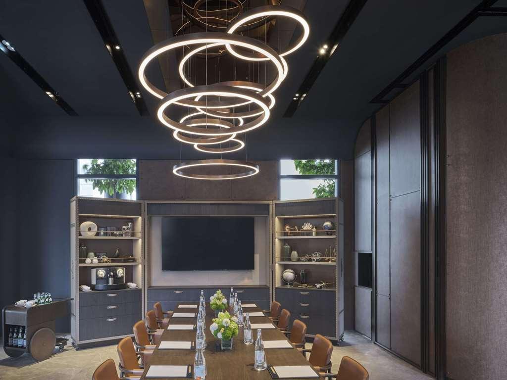 Pullman Hill Street Hotel