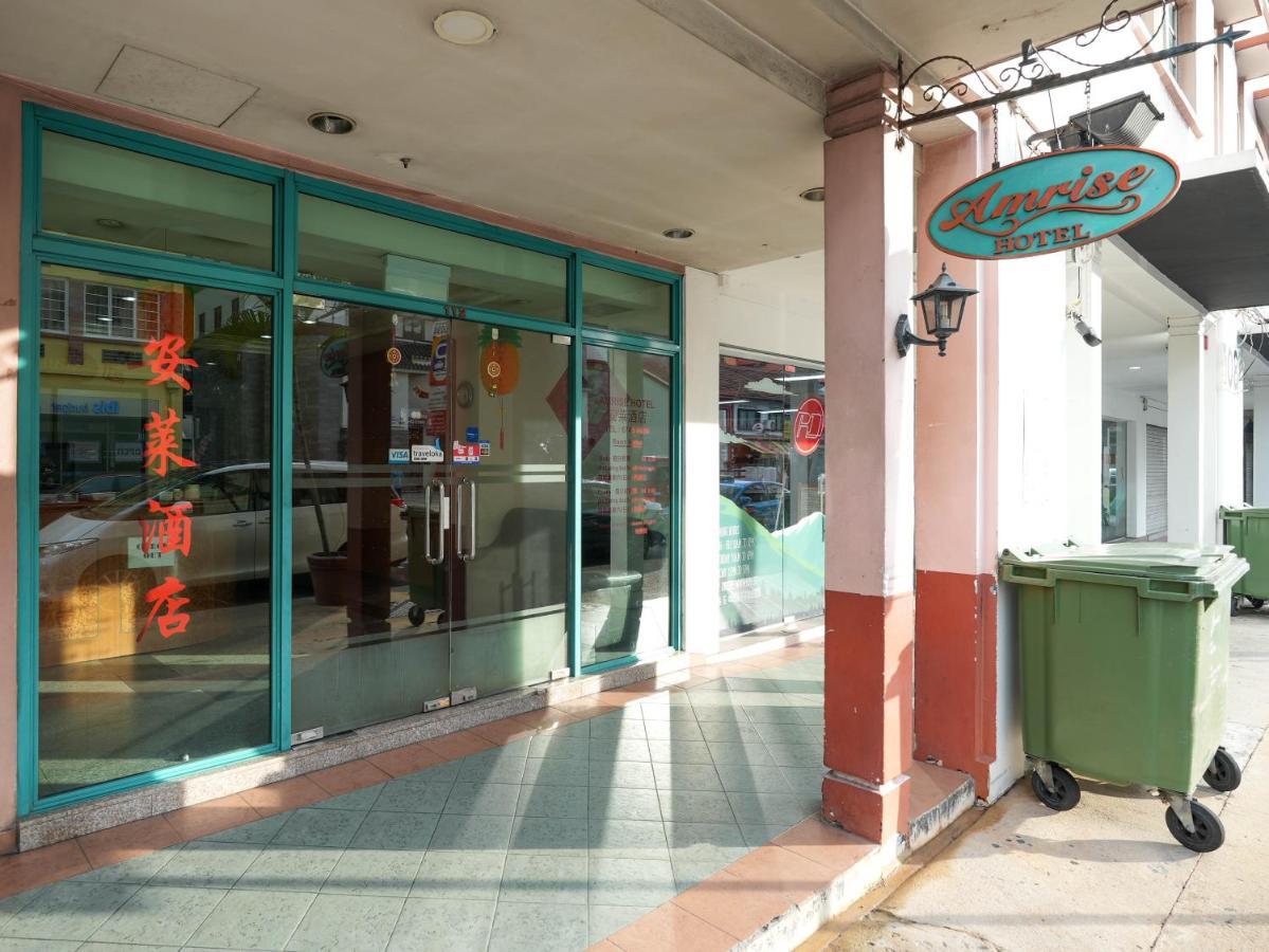 Amrise Hotel, Check In At 10pm, Check Out At 9am Hotel 3*