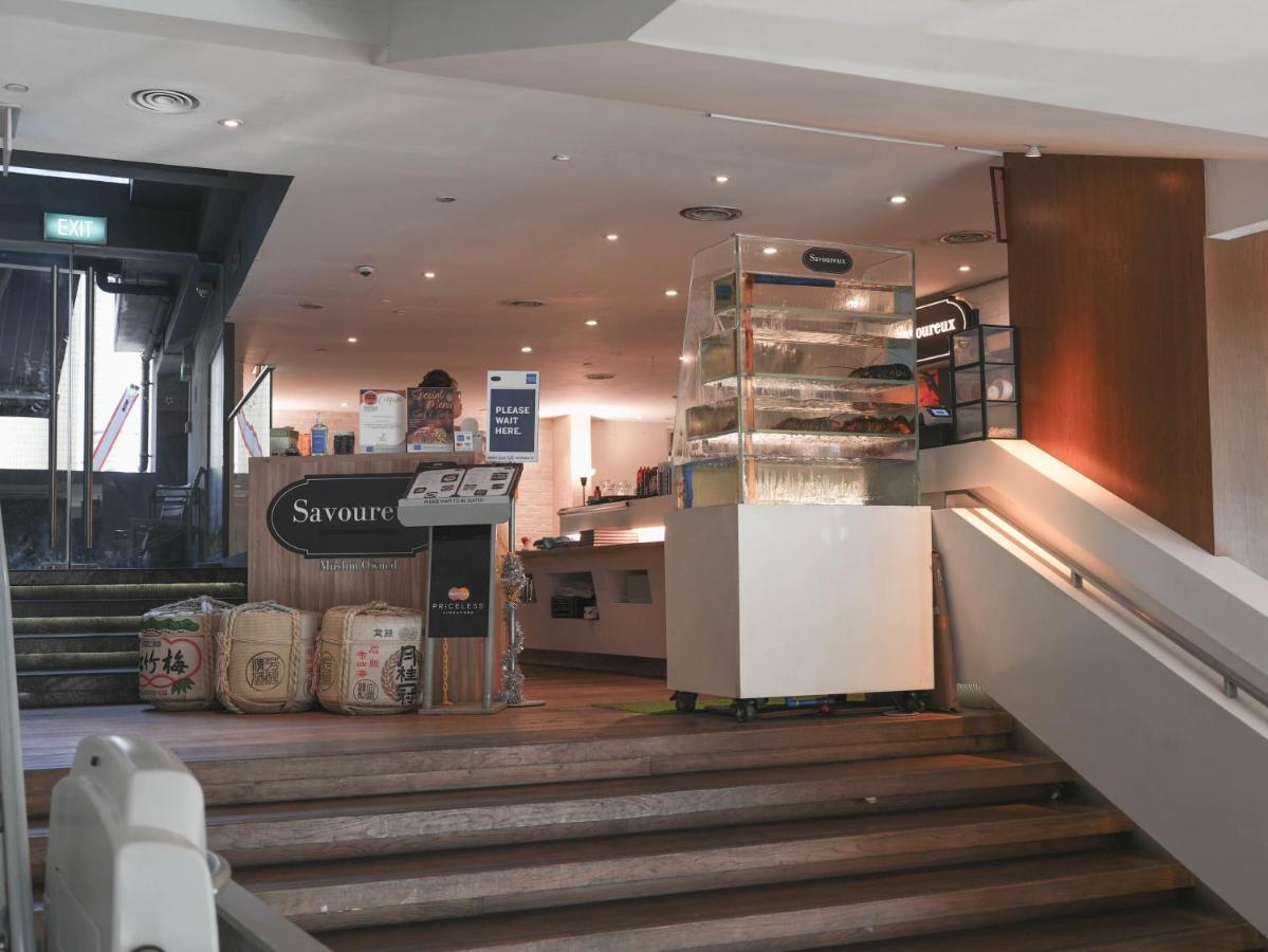 Hotel Amrise Kitchener, Check In 9pm, Check Out 8am 3*